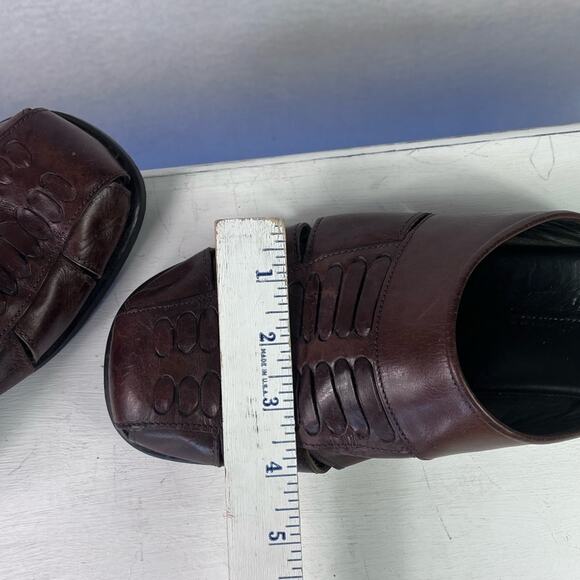 Tommy Bahama Sandals Mens Size 8 Brown Leather  Fisherman made in Italy